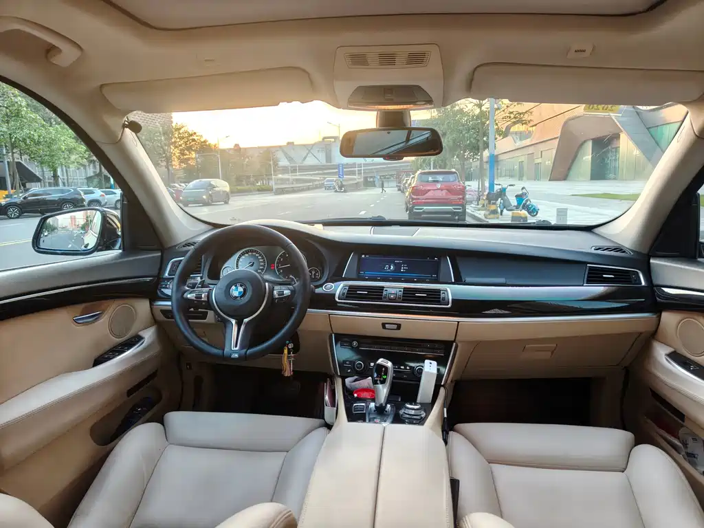 BMW 5 Series GT 2010 535i Luxury купить на сайте DeffCars