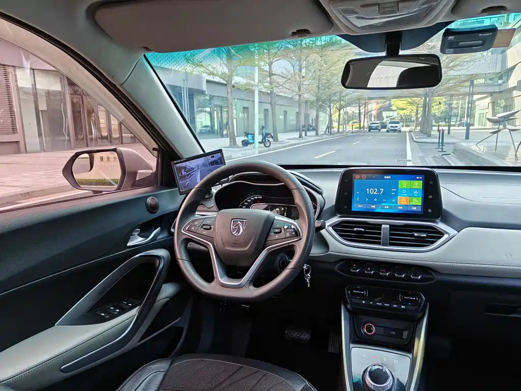 Baojun 510 2018 1.5L Automatic Anniversary Special Edition National V купить на сайте DeffCars