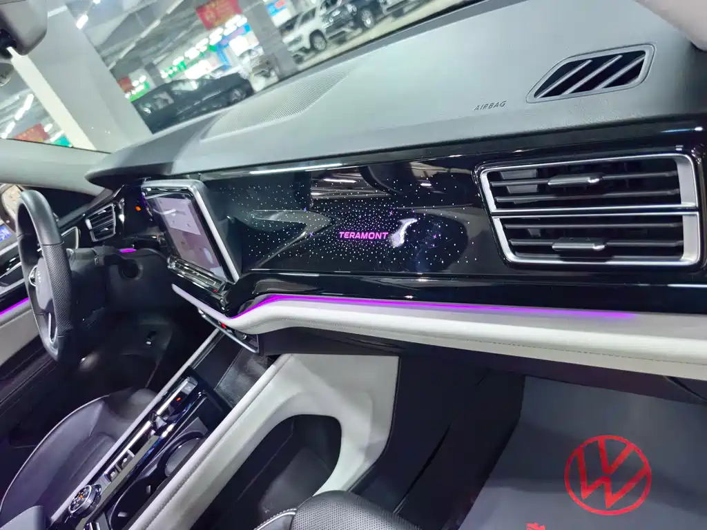 Touron 2021 380TSI four-wheel drive luxury version купить на сайте DeffCars