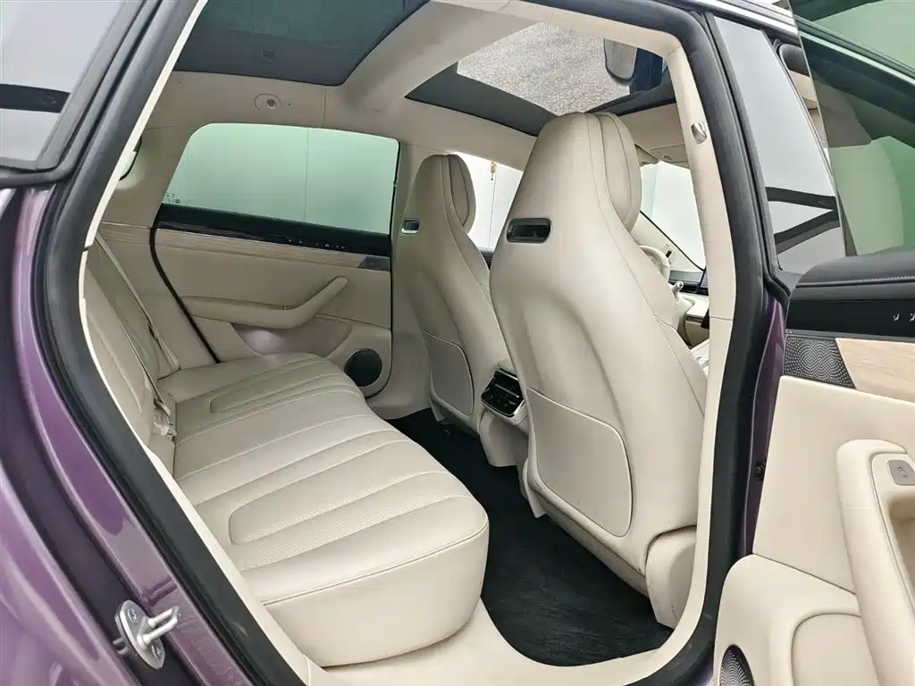 Zhijie S7 2025 model 705km Max купить на сайте DeffCars