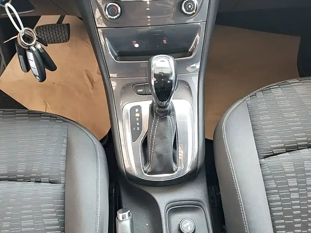 Weilang 2016 hatchback 15S automatic aggressive model купить на сайте DeffCars