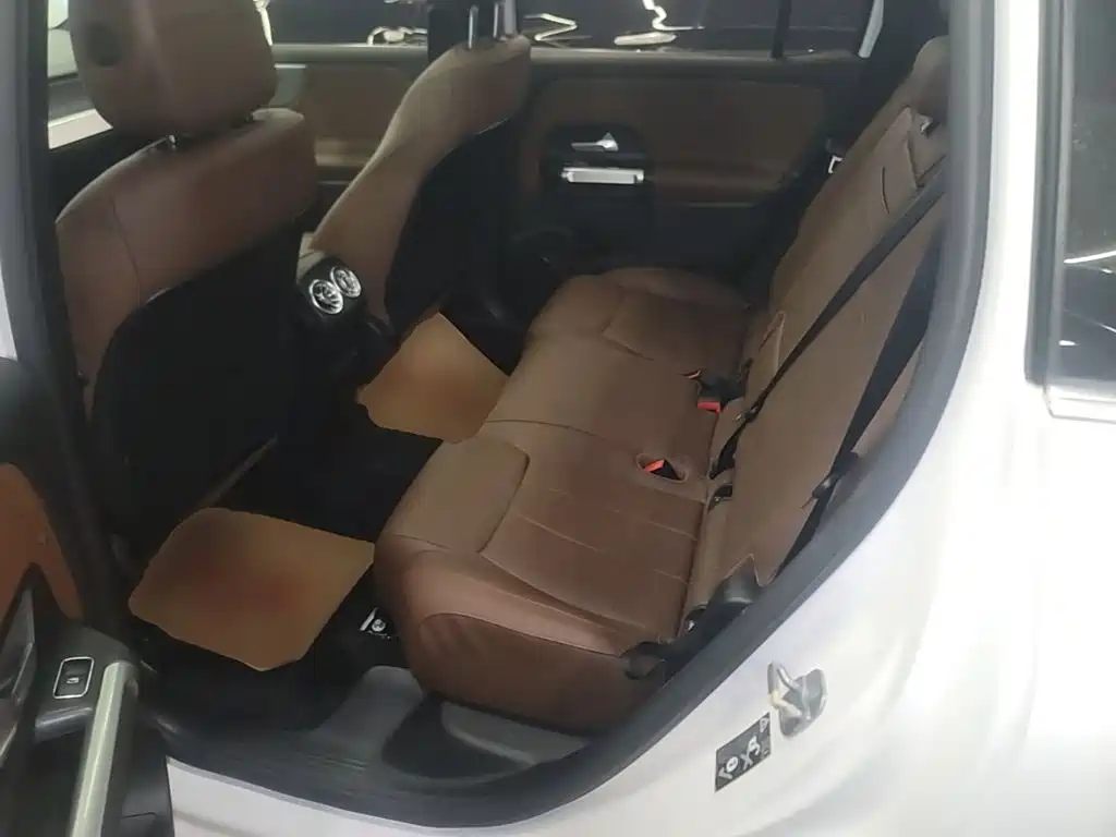 Mercedes-Benz GLB 2024 GLB 200 Dynamic купить на сайте DeffCars