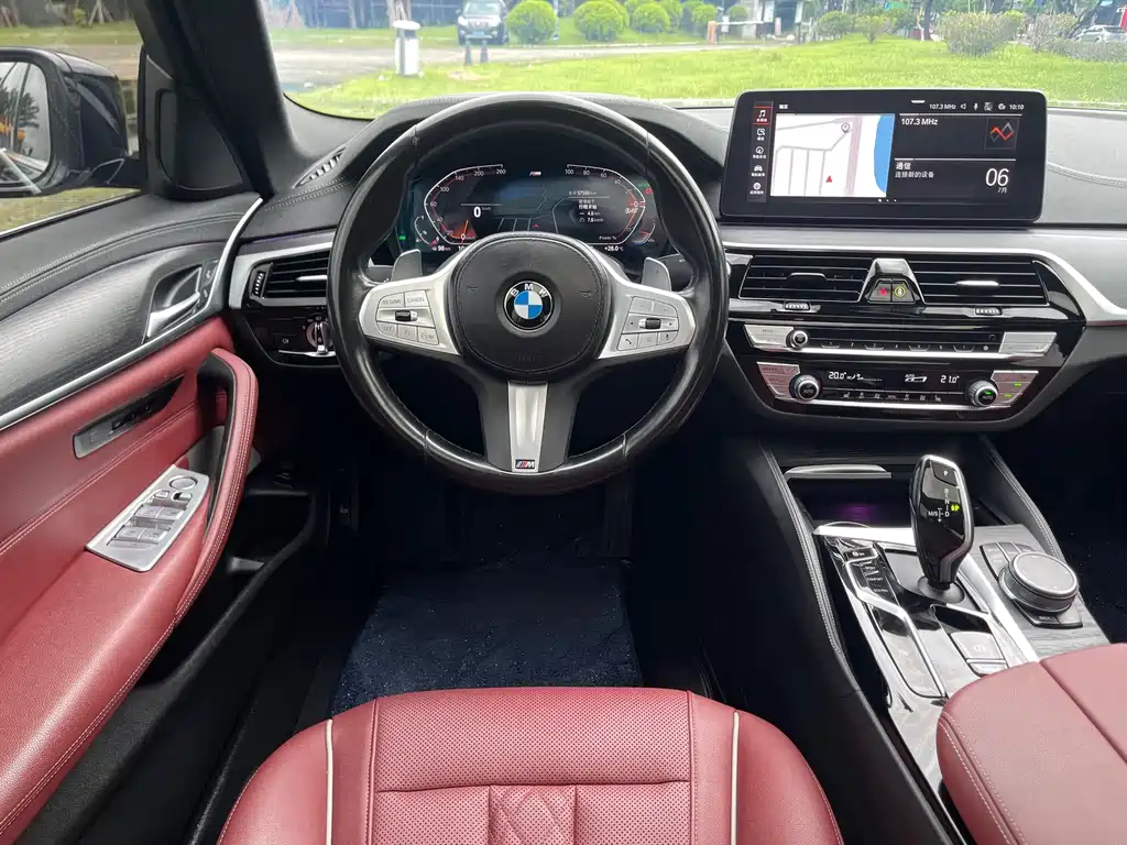 BMW 5 Series 2023 530Li Leading M Sports Package купить на сайте DeffCars