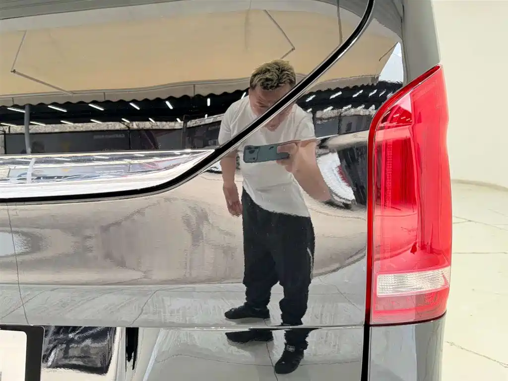 Mercedes-Benz V-Class 2020 V 260 L Long Wheelbase Luxury Edition купить на сайте DeffCars