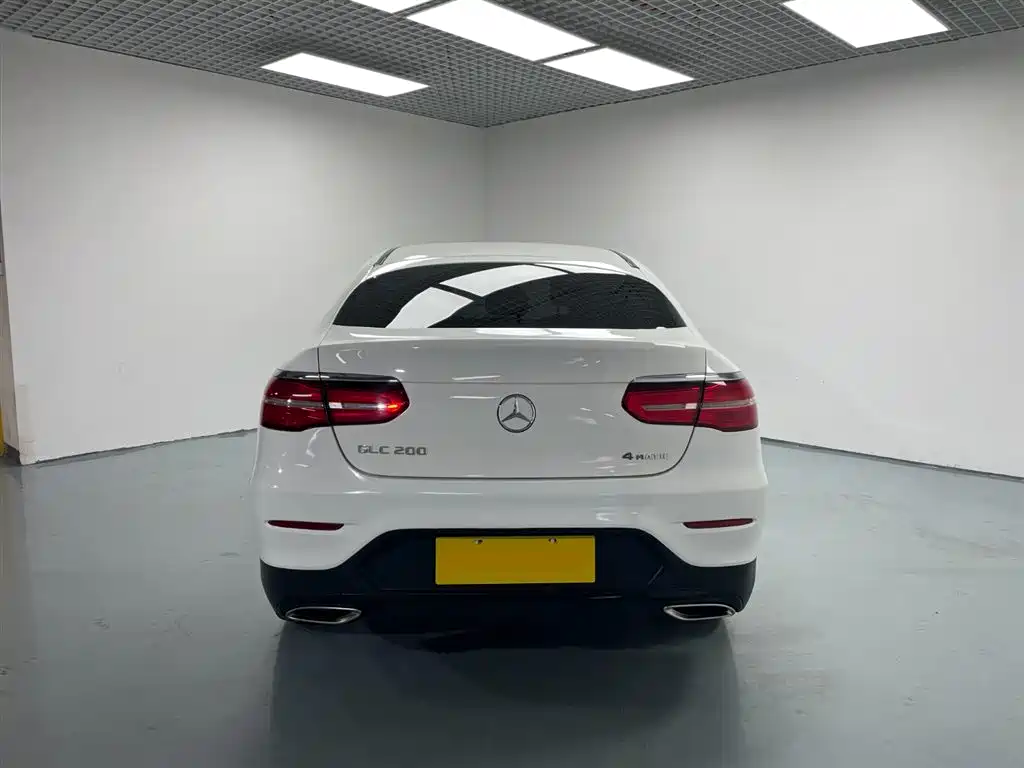 Mercedes-Benz GLC Coupe 2017 GLC 200 4MATIC Coupe SUV купить на сайте DeffCars