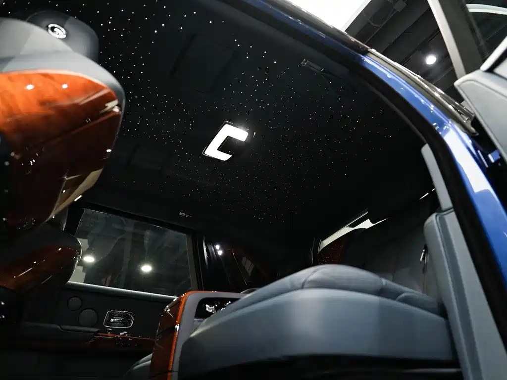 Phantom 2018 6.7T long wheelbase version купить на сайте DeffCars