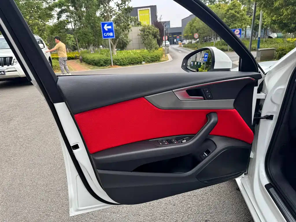Audi A4L 2019 40 TFSI Enterprising National V купить на сайте DeffCars