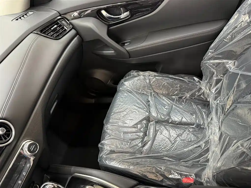 X-Trail 2025 Honor 2.0L Two-wheel Drive Leading Edition купить на сайте DeffCars