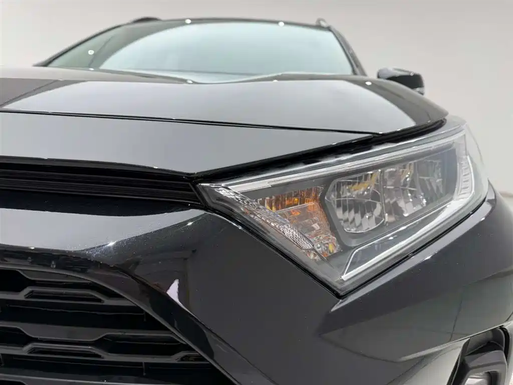 RAV4 Rongfang 2023 2.0L CVT two-wheel drive urban version купить на сайте DeffCars