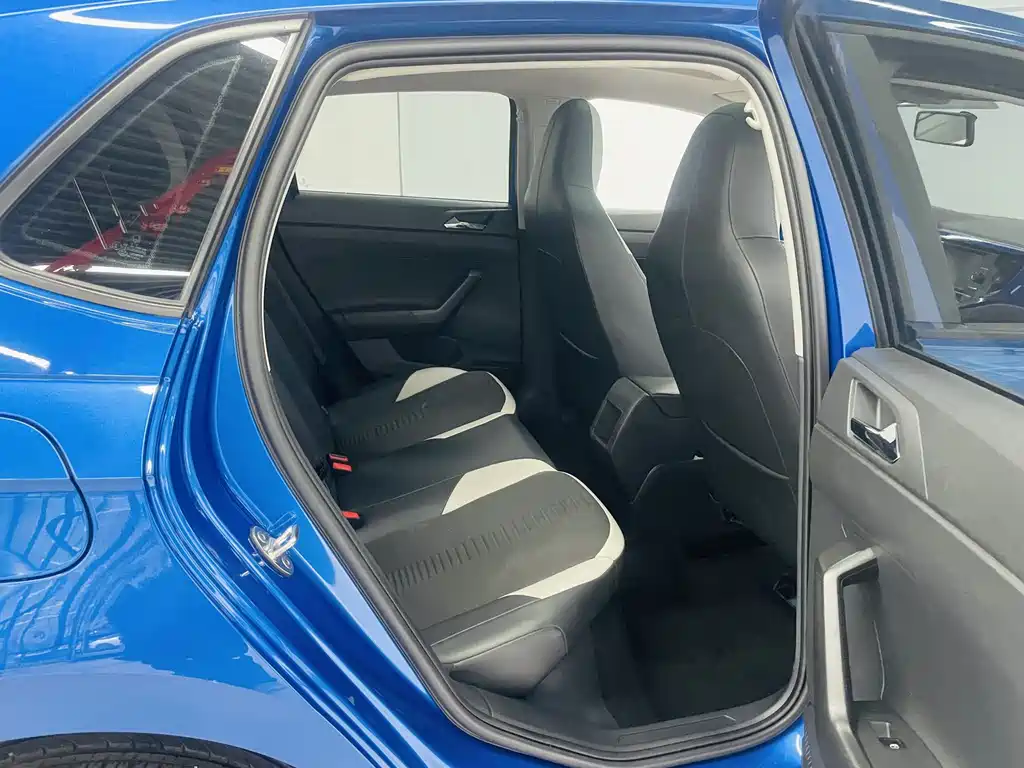 Polo 2019 Plus 1.5L Automatic Colorful Technology Edition купить на сайте DeffCars