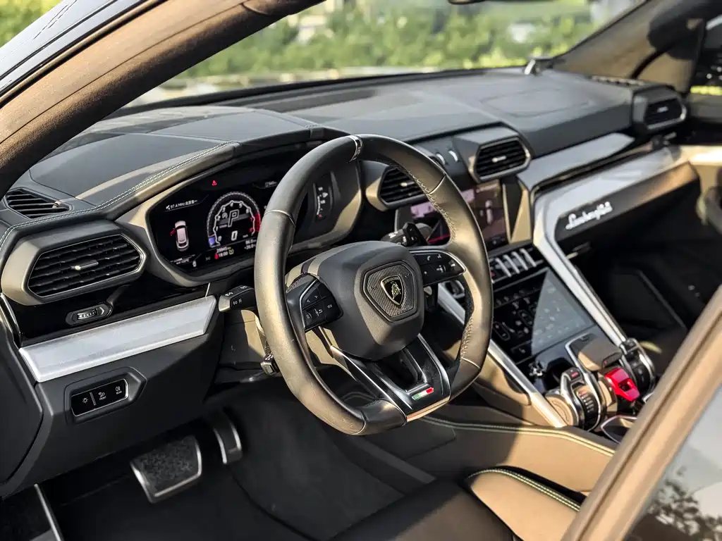 Urus 2018 4.0T V8 купить на сайте DeffCars