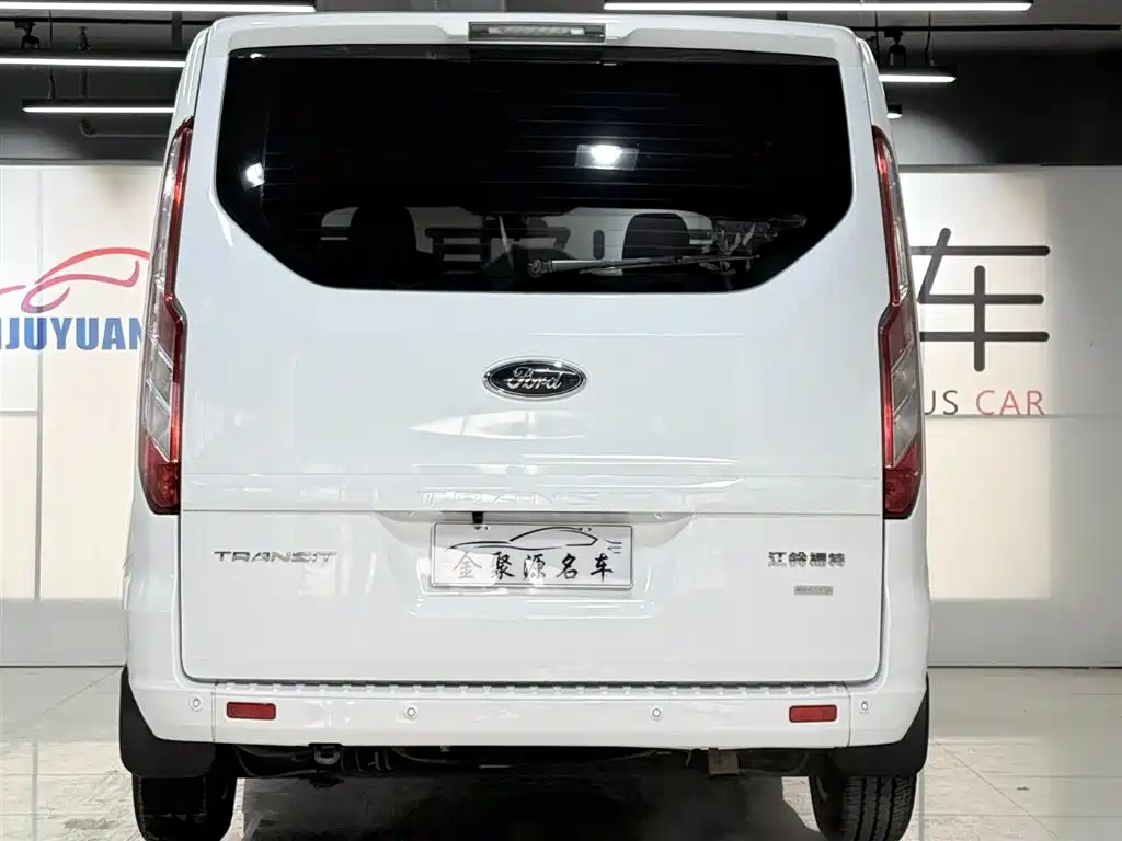 Tourio 2020 2.0T Automatic Elite Edition National VI купить на сайте DeffCars