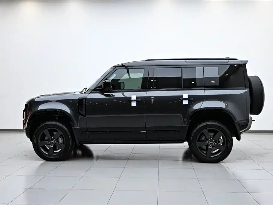 Land Rover Defender 2024 110 3.0T P400 X-DYNAMIC HSE купить на сайте DeffCars