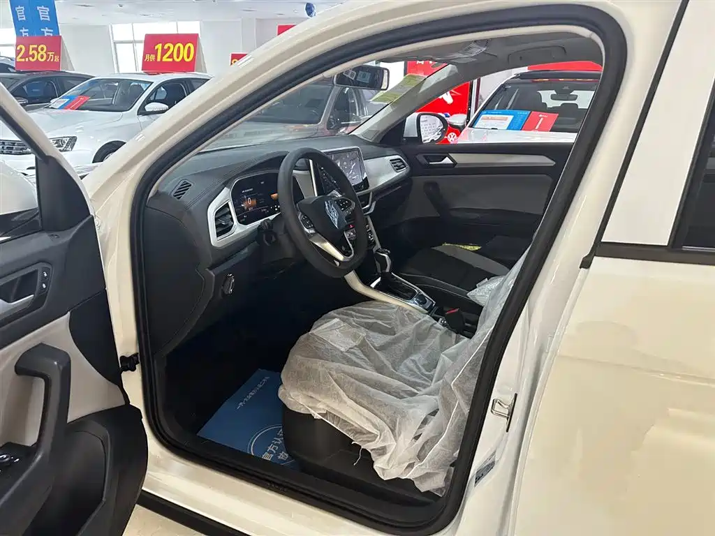 T-ROC 2025 facelift 280TSI DSG two-wheel drive time version купить на сайте DeffCars