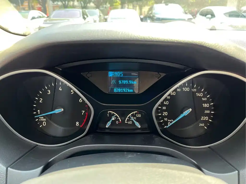Focus 2018 hatchback classic 1.6L automatic comfort smart mobility version купить на сайте DeffCars