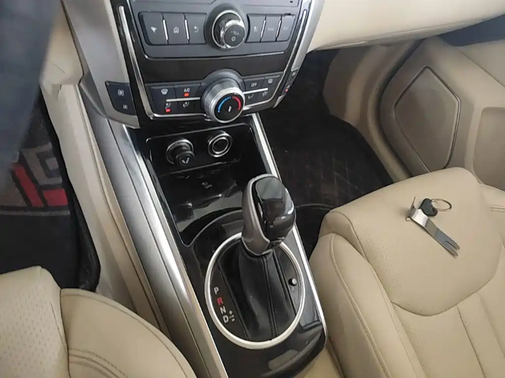 Damai X5 2017 upgraded version 1.5T CVT landlord type купить на сайте DeffCars