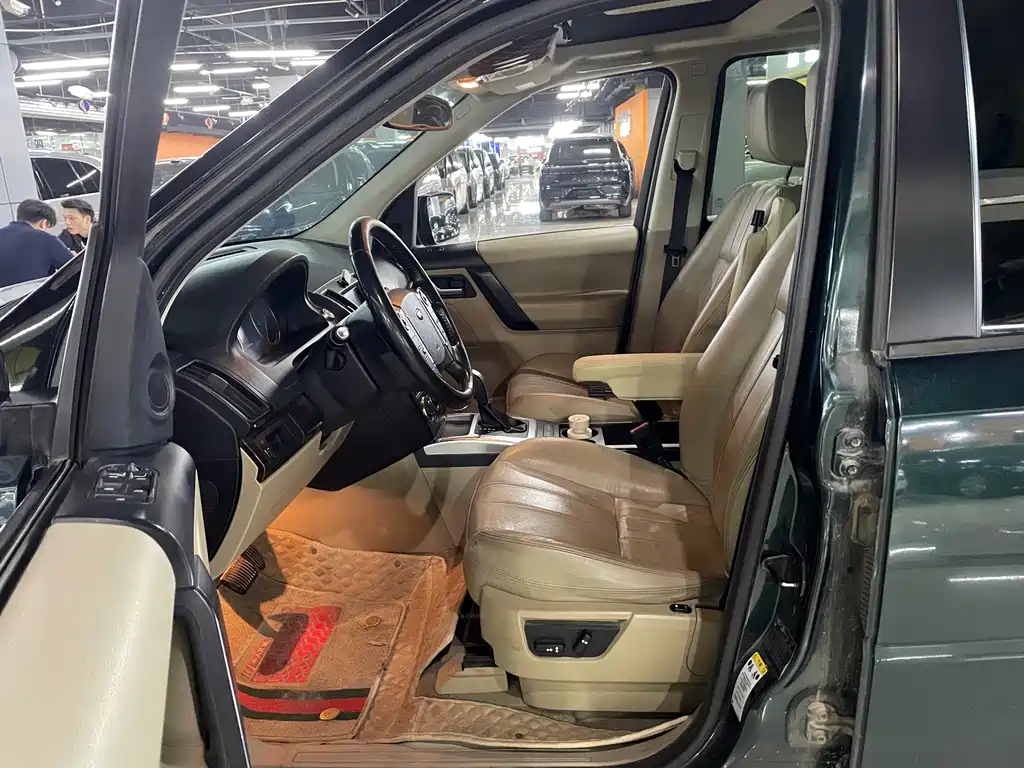 Freelander 2 2014 2.0T Si4 SE gasoline version купить на сайте DeffCars