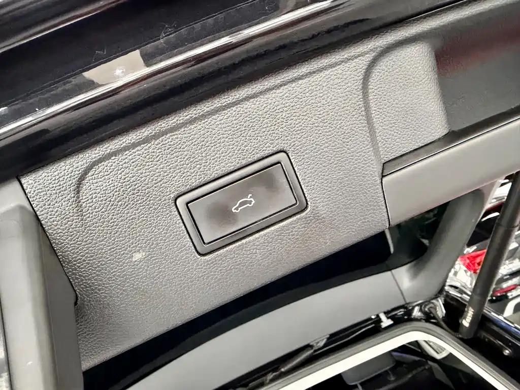 Touron 2021 380TSI four-wheel drive luxury version купить на сайте DeffCars