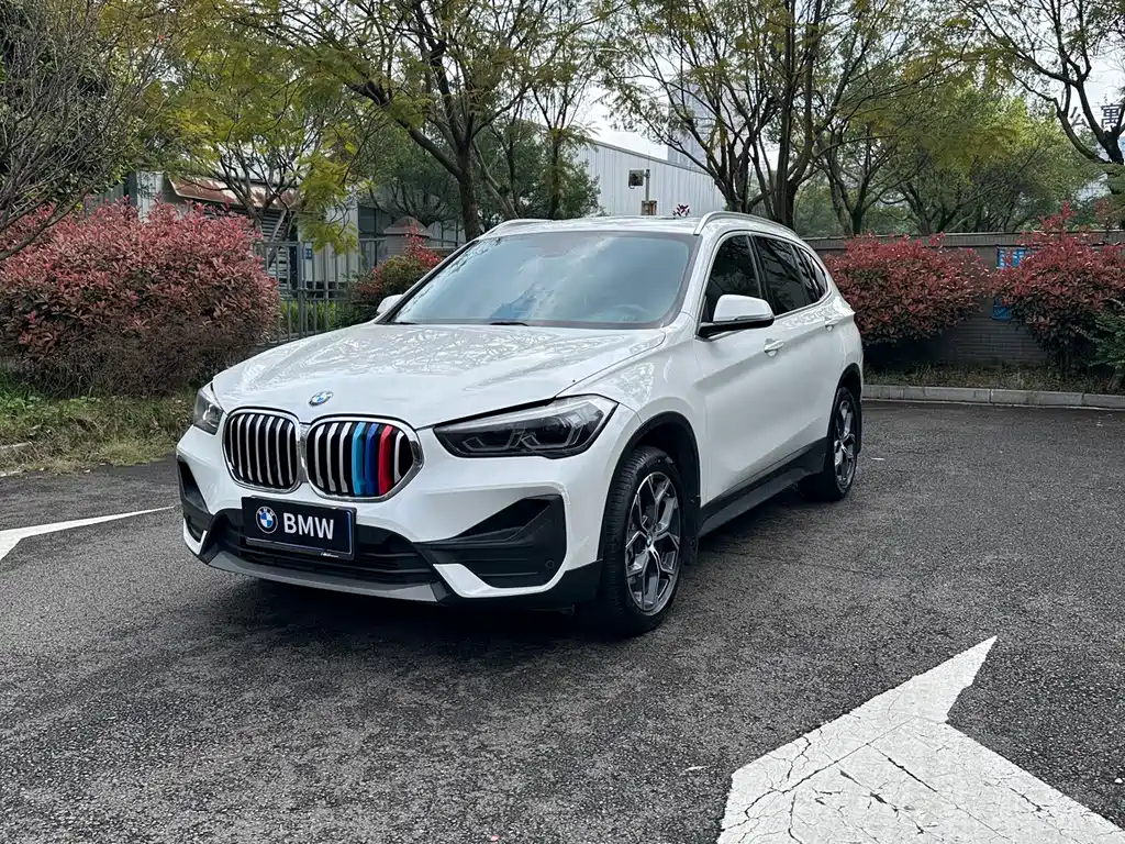 BMW X1 2020 sDrive25Li Leading Model купить на сайте DeffCars
