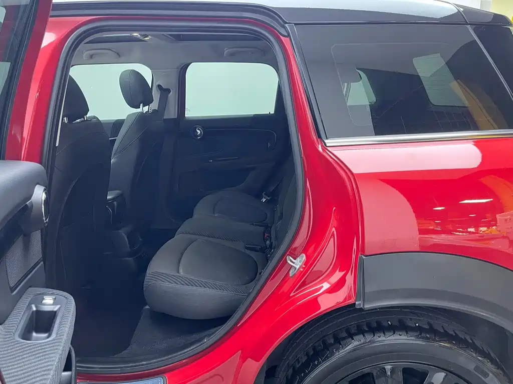 MINI COUNTRYMAN 2019 1.5T COOPER Artist Weekend Travel Edition купить на сайте DeffCars