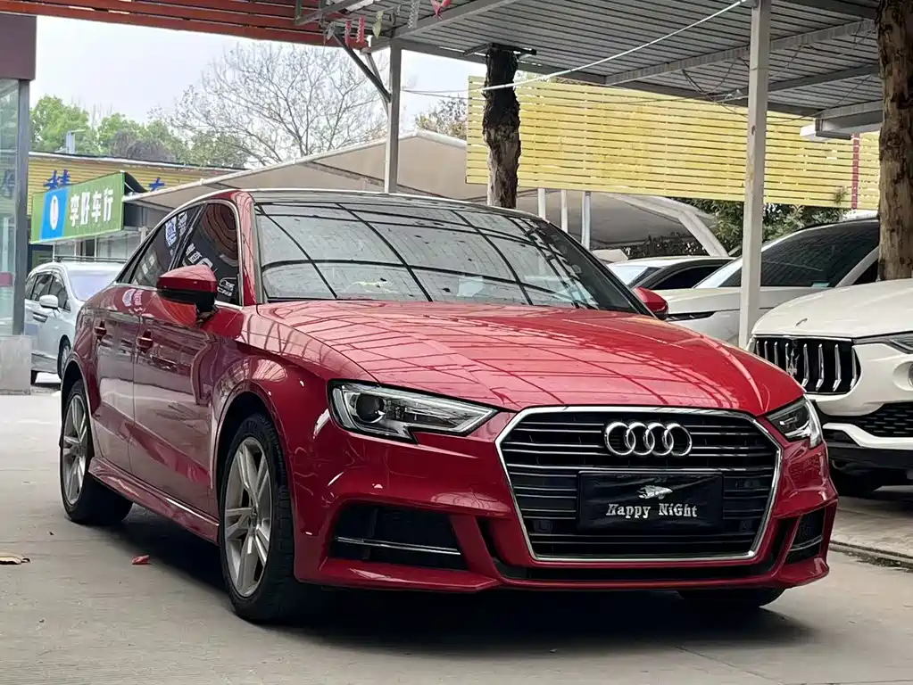 Audi A3 2018 30th Anniversary Limousine 35 TFSI Fashion купить на сайте DeffCars