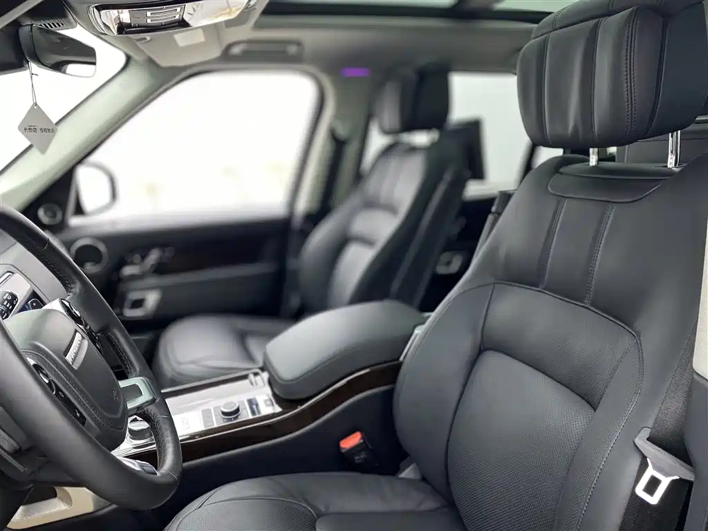 Range Rover 2022 3.0 L6 400PS Legendary Extended Classic Edition купить на сайте DeffCars