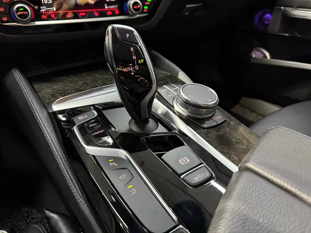 BMW 6 Series GT 2018 630i M Sports Package купить на сайте DeffCars