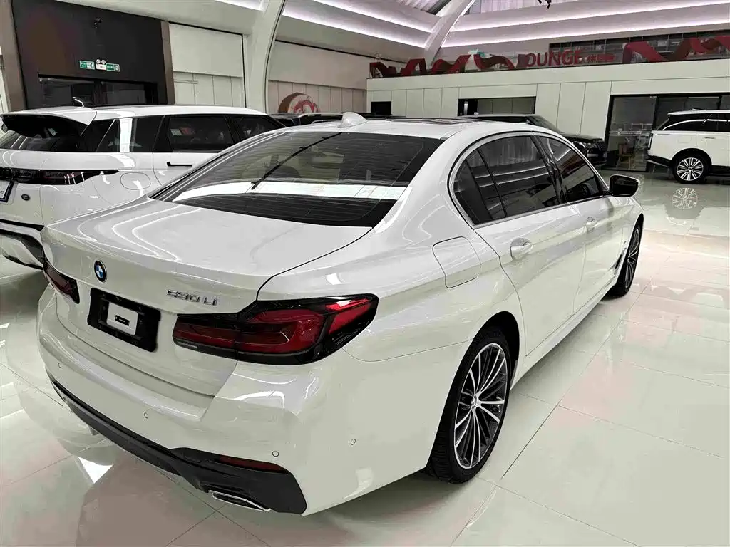 BMW 5 Series 2023 Modified 530Li Leading M Sport Kit купить на сайте DeffCars