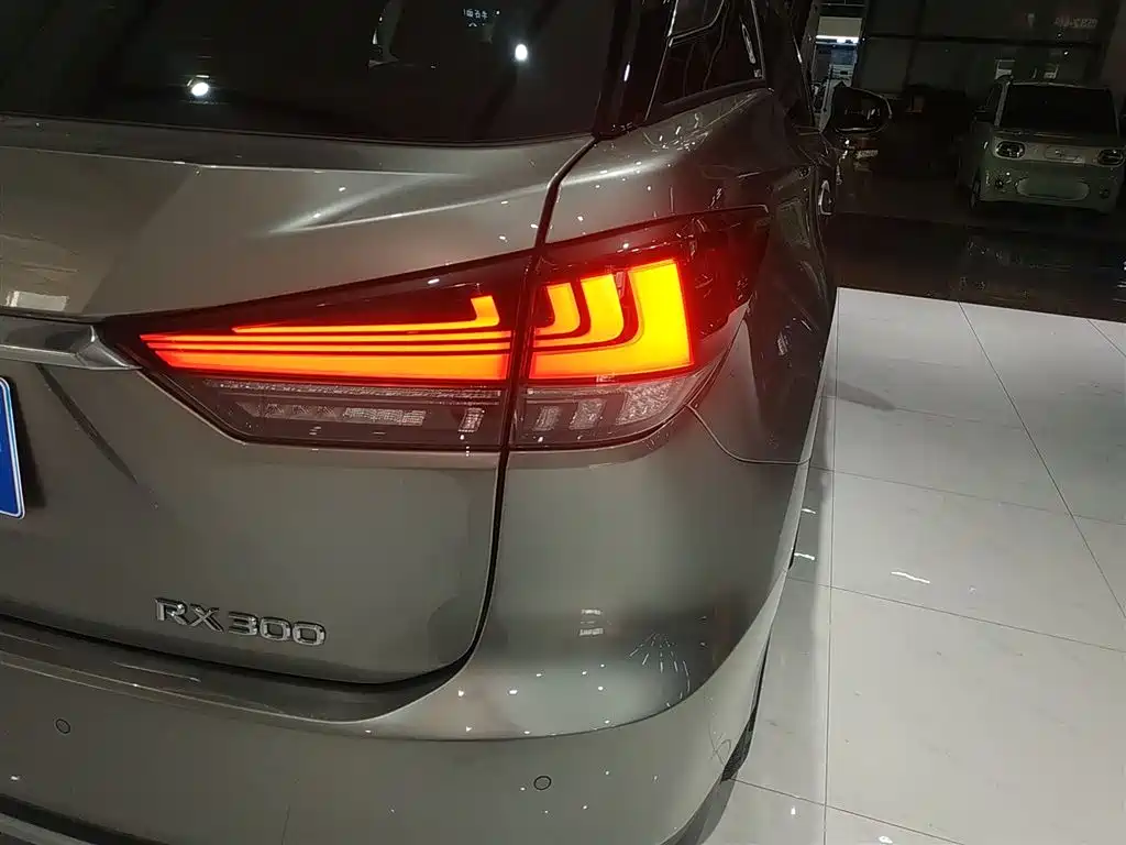Lexus RX 2020 facelift 300 two-wheel drive elite version купить на сайте DeffCars