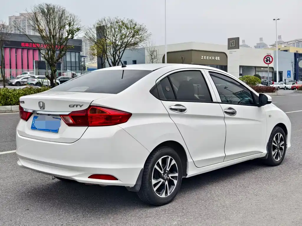 Fengfan 2017 1.5L CVT Comfort Edition купить на сайте DeffCars