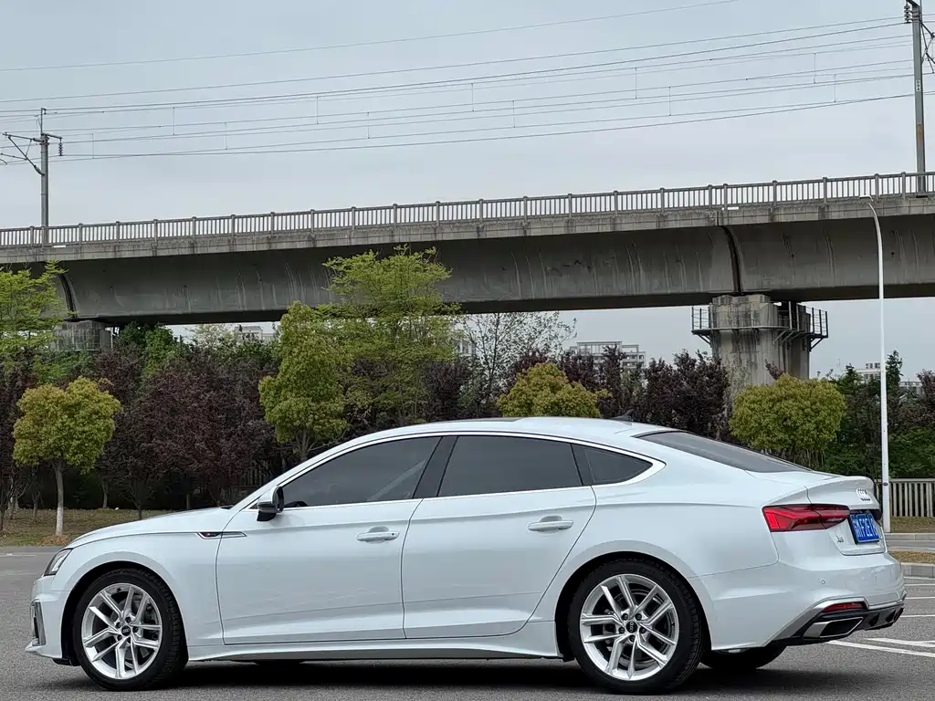 Audi A5 imported 2023 Sportback 40 TFSI fashionable and dynamic купить на сайте DeffCars