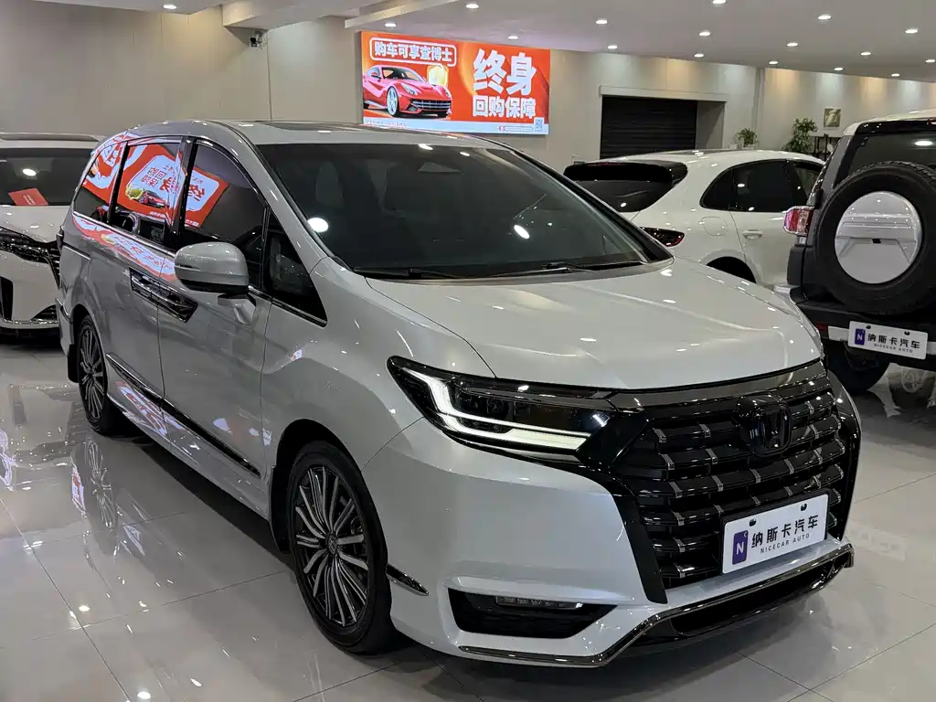 Alison 2024 2.0L e:HEV Deluxe Edition купить на сайте DeffCars