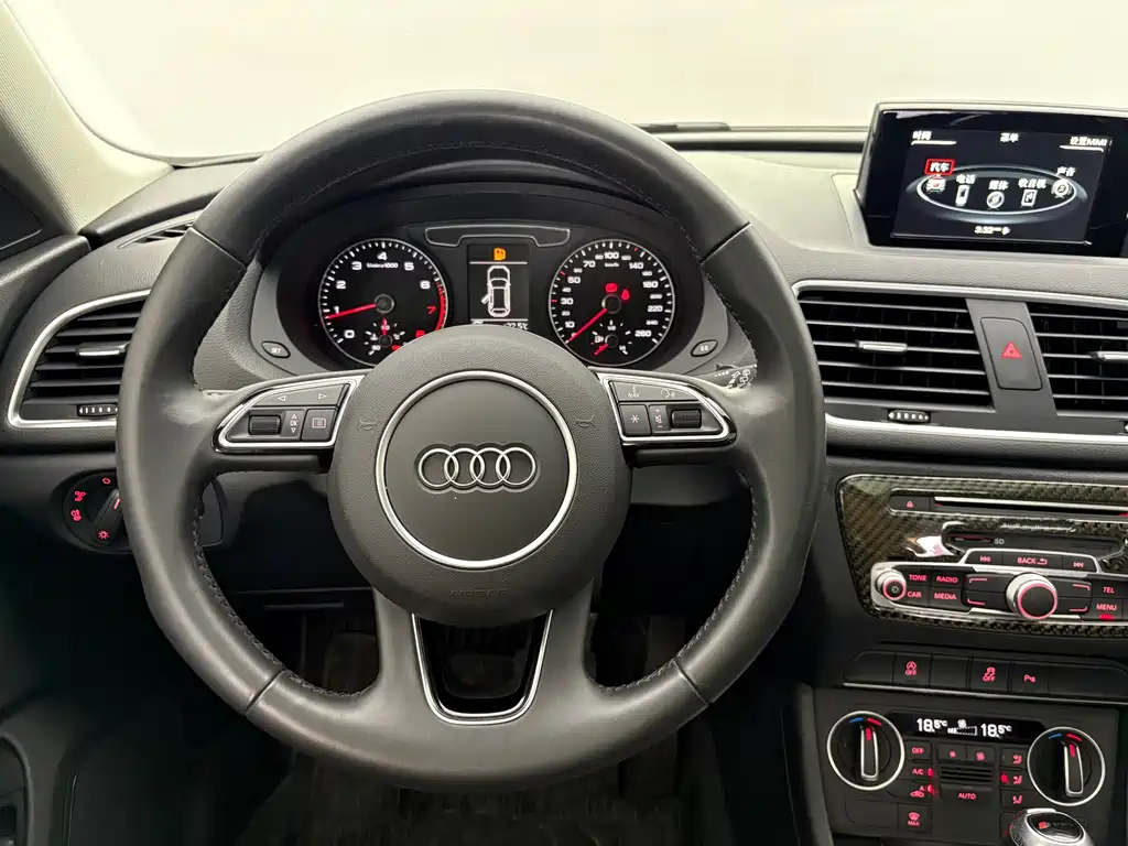 Audi Q3 2018 30th Anniversary Model 30 TFSI Fashion Edition купить на сайте DeffCars
