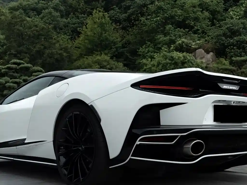McLaren GT 2022 4.0T standard model купить на сайте DeffCars