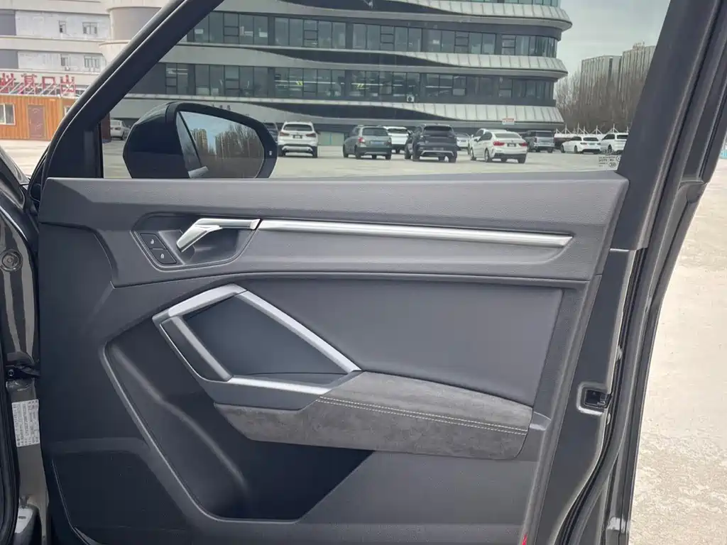 Audi Q3 Sportback 2021 40 TFSI Advanced Life Edition купить на сайте DeffCars