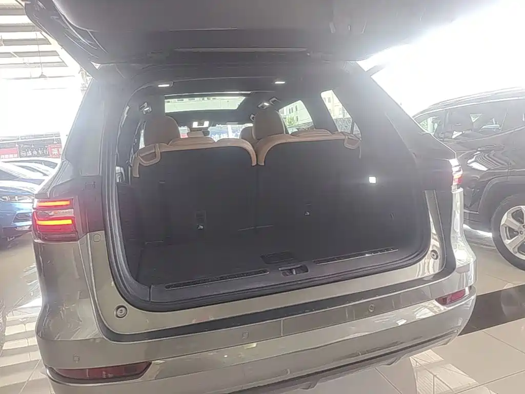 Ideal ONE 2021 extended range 6-seater version купить на сайте DeffCars