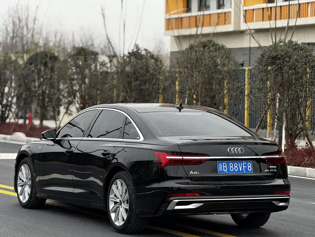 Audi A6L 2024 45 TFSI Premium Dynamic Model купить на сайте DeffCars