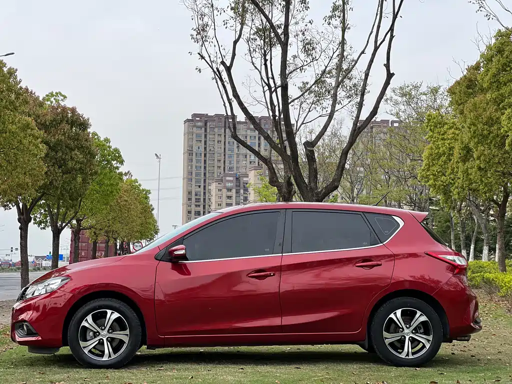 Tiida 2020 1.6L CVT Smart Travel Edition купить на сайте DeffCars