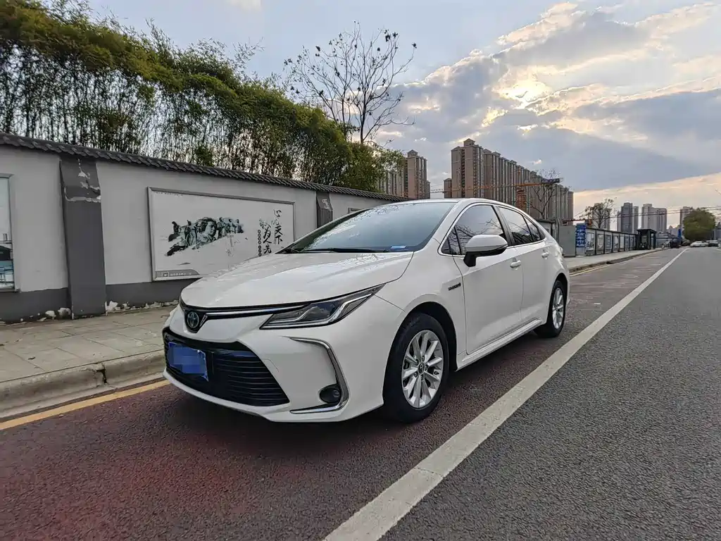 Corolla 2019 Dual Engine 1.8L E-CVT Flagship Edition купить на сайте DeffCars