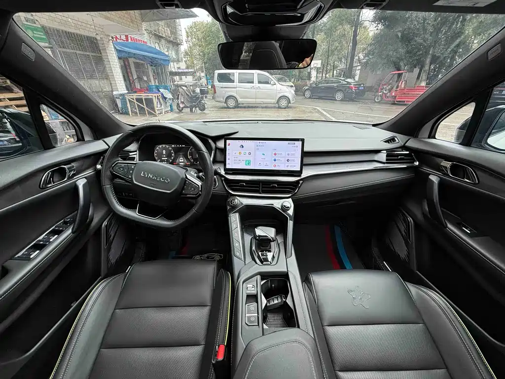 Lynk & Co 06 2023 Remix 1.5T Shero купить на сайте DeffCars