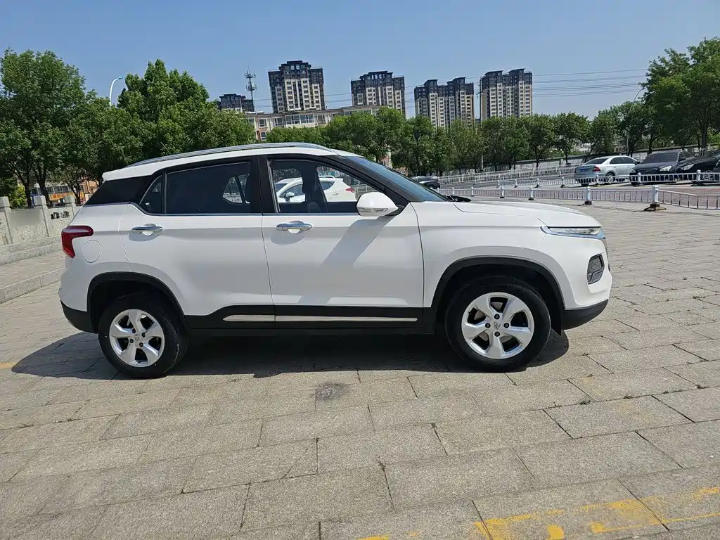 Baojun 510 2017 1.5L manual fashion model купить на сайте DeffCars