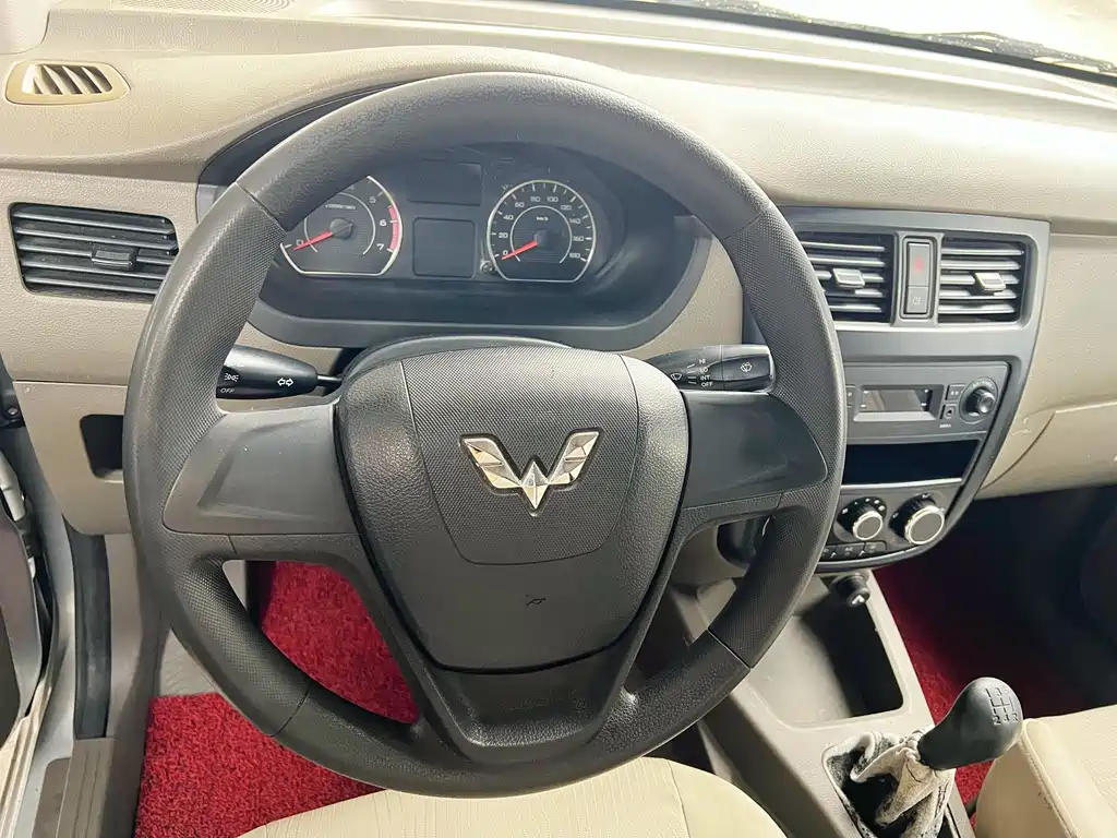 Wuling Rongguang V 2019 1.5L practical van transport truck купить на сайте DeffCars