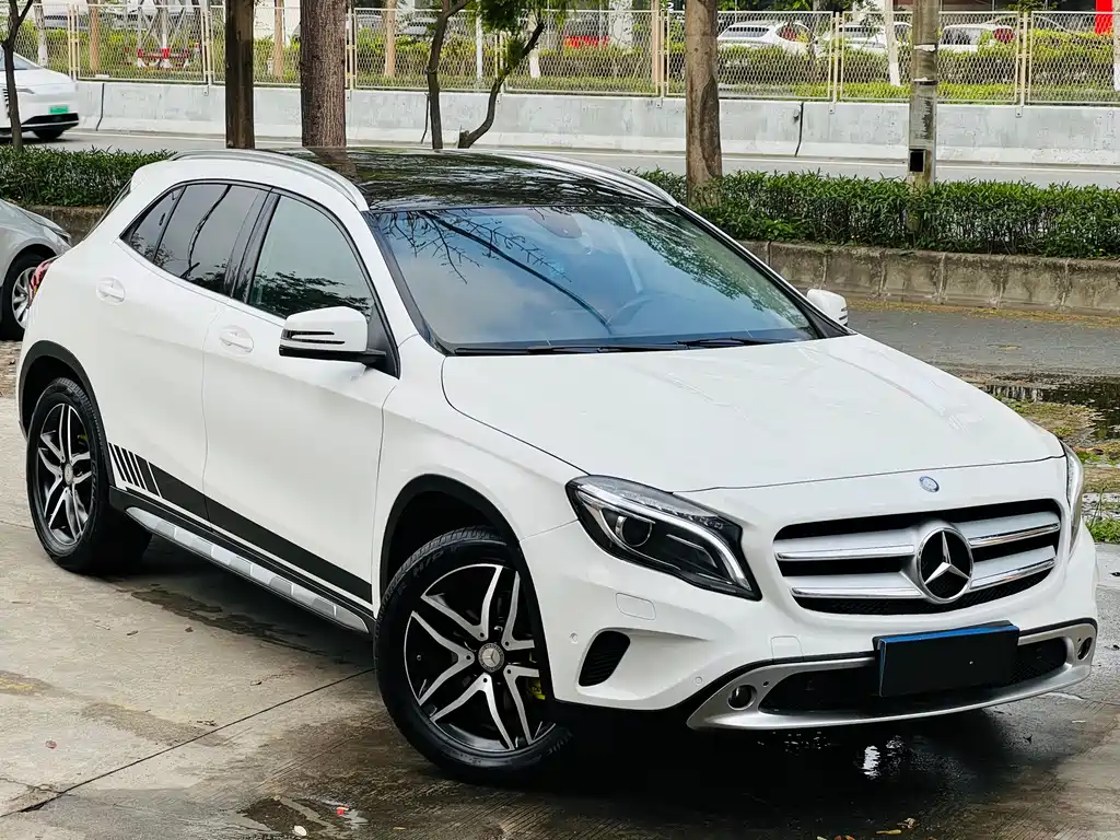 Mercedes-Benz GLA 2015 GLA 200 Fashion Model купить на сайте DeffCars