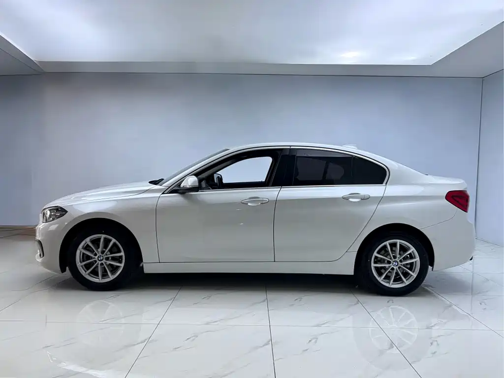 BMW 1 Series 2018 118i Fashion Model купить на сайте DeffCars