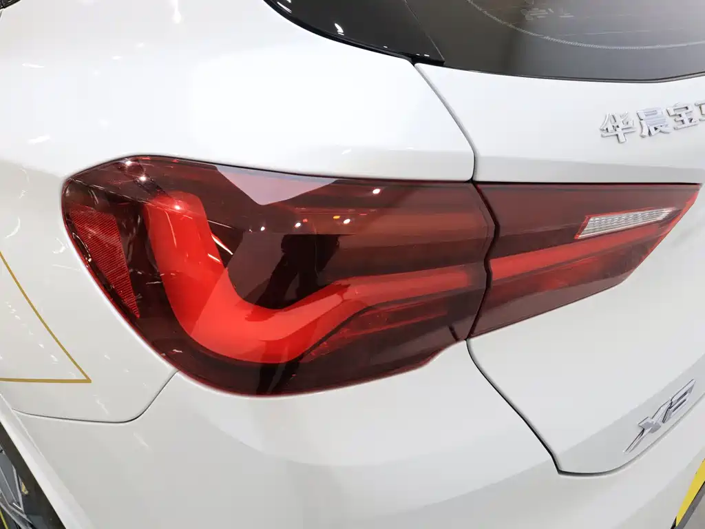 BMW X2 2023 sDrive 25i Sunlight Edition купить на сайте DeffCars