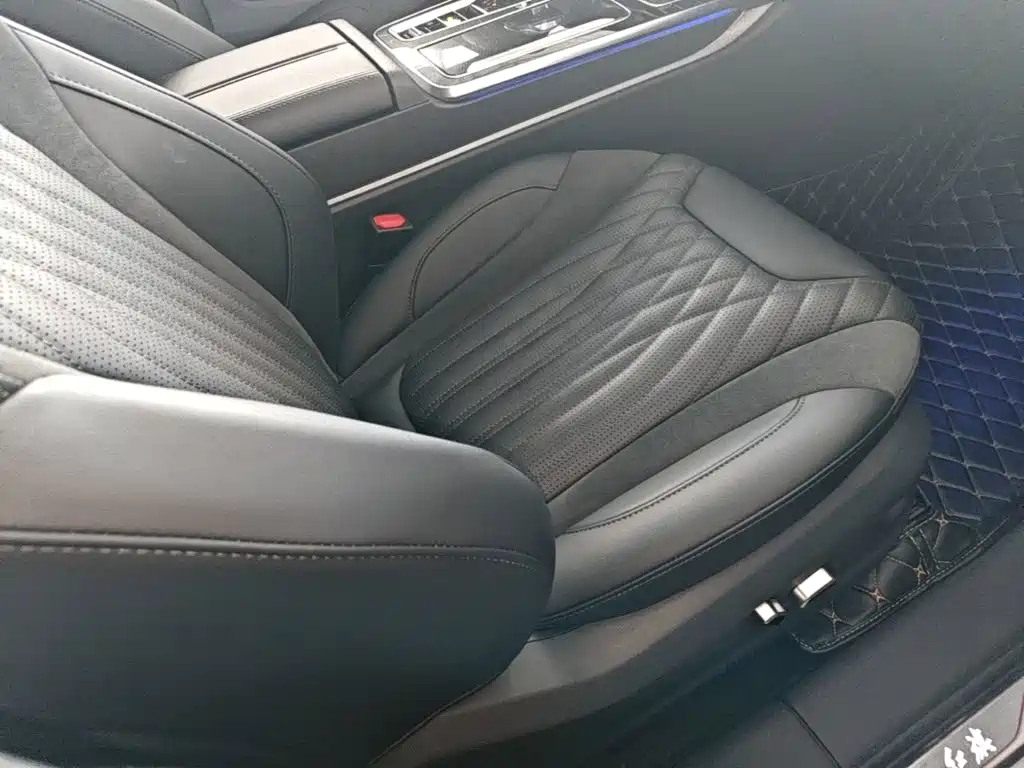 Red Flag Hongqi HS5 2023 2.0T Pro Edition купить на сайте DeffCars