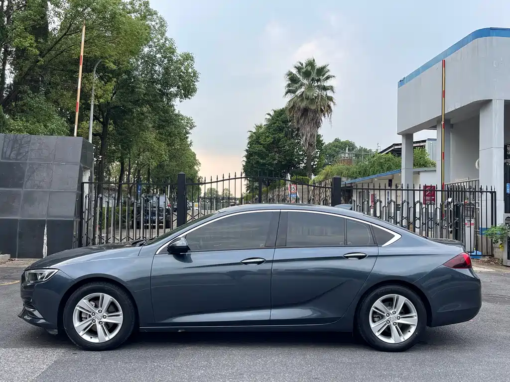 Regal 2019 20T Elite National V купить на сайте DeffCars