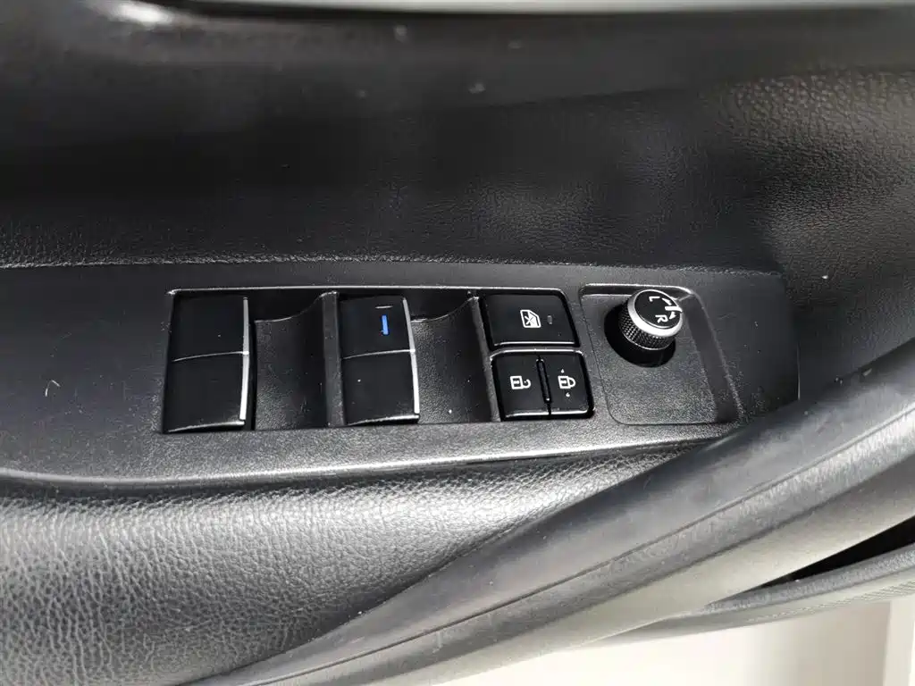Corolla 2021 1.2T S-CVT Elite PLUS Edition купить на сайте DeffCars