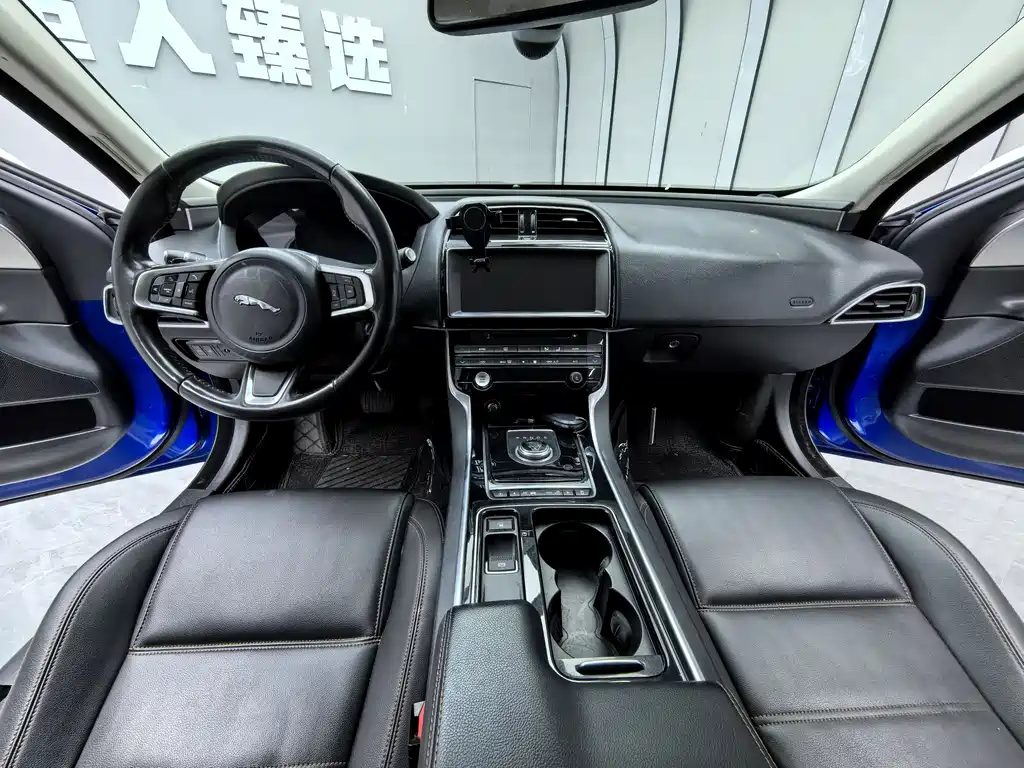 Jaguar XEL 2018 2.0T 200PS first limited edition купить на сайте DeffCars