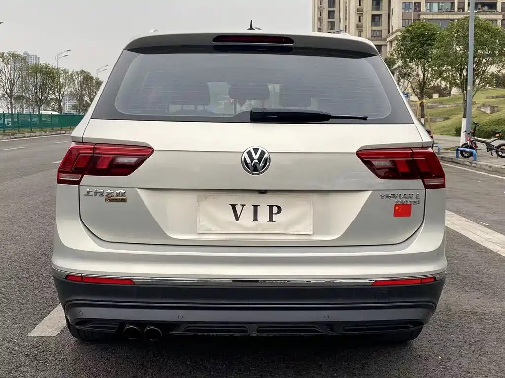 Tiguan L 2019 330TSI automatic two-wheel drive panoramic comfort version National VI купить на сайте DeffCars